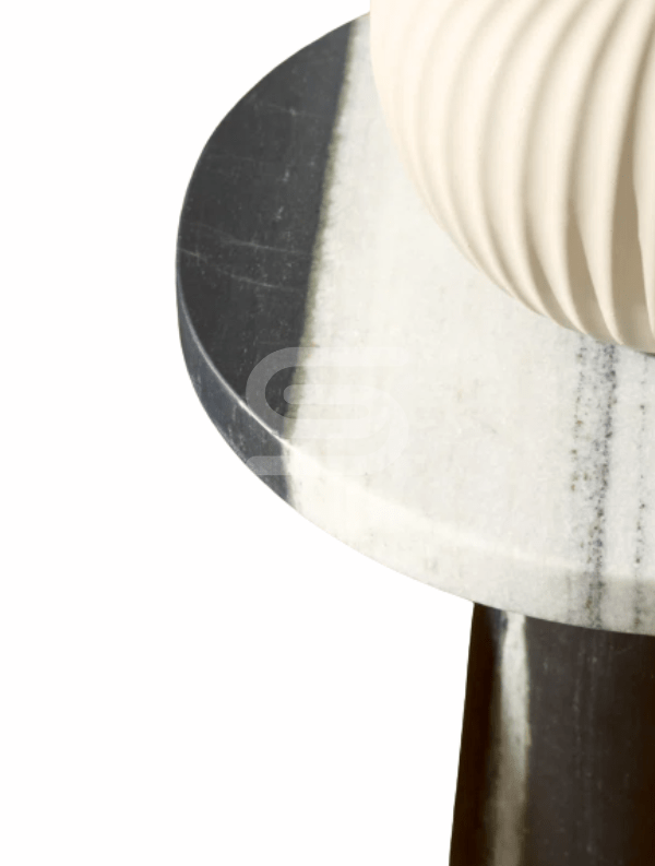 Cono Classic Drink Table